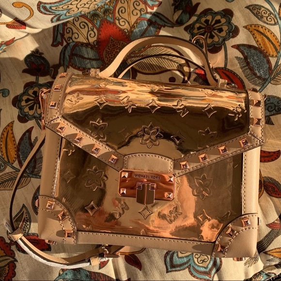 Michael Kors Handbags - Rosegold MK Crossbody 💖 limited addition